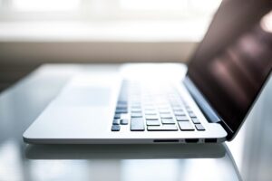 langage ada critique